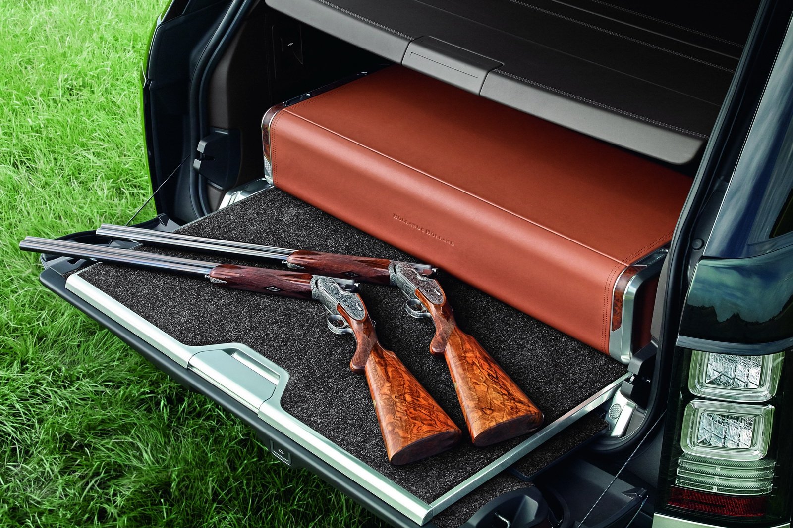 Как правильно перевозить оружие в автомобиле