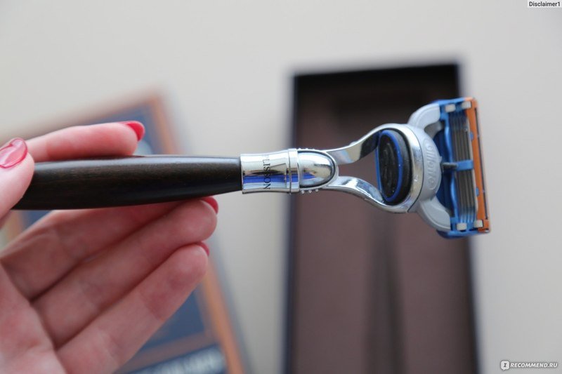 Можно ли брать бритву в самолет: особенности провоза разных видов